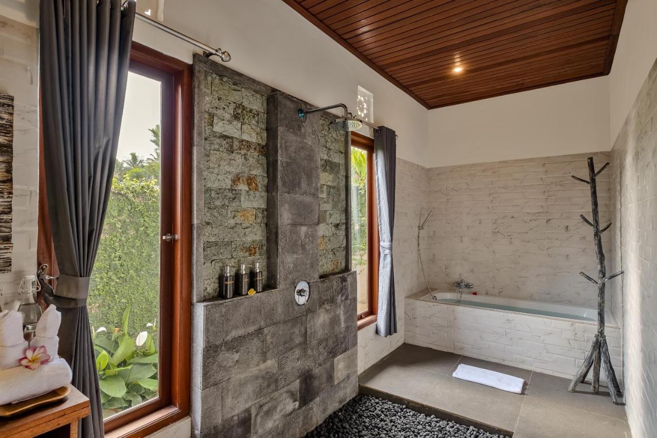 Ratni Ubud Villa ภายนอก รูปภาพ