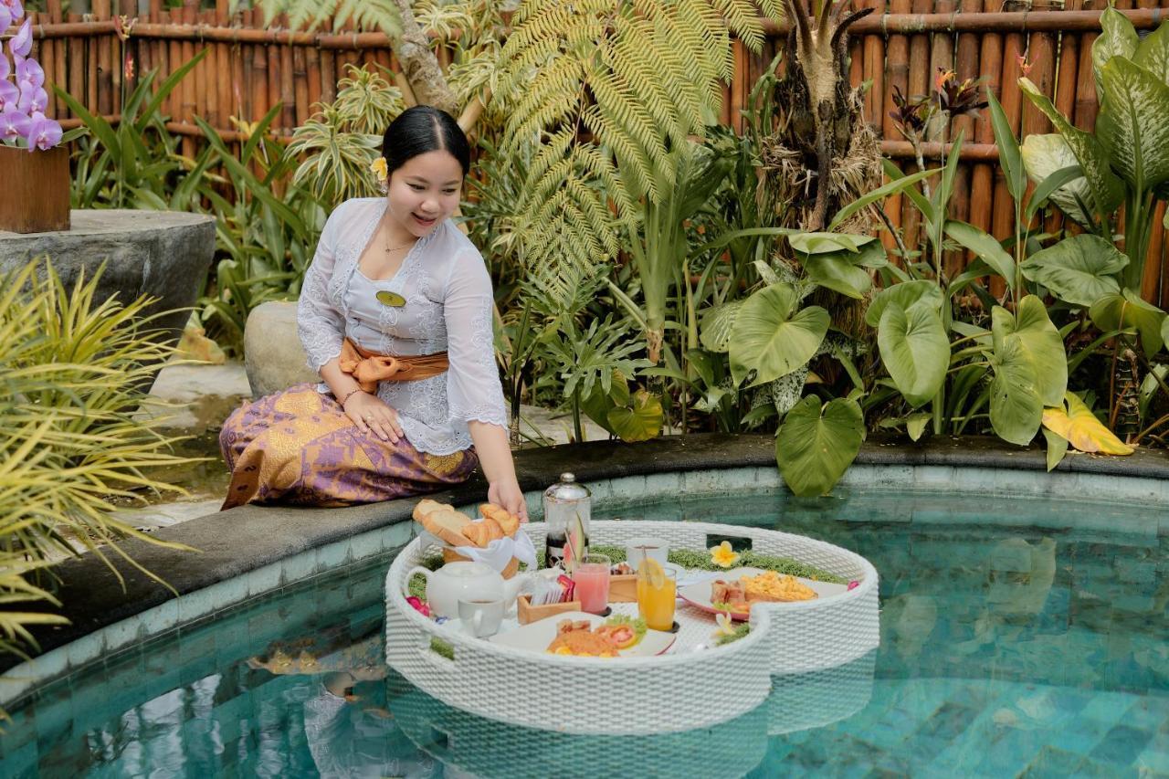 Ratni Ubud Villa ภายนอก รูปภาพ