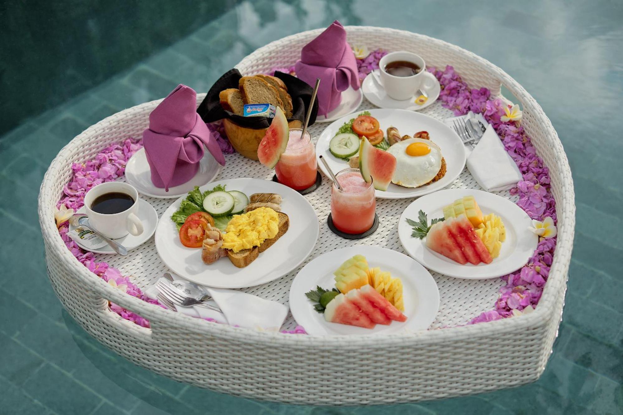 Ratni Ubud Villa ภายนอก รูปภาพ