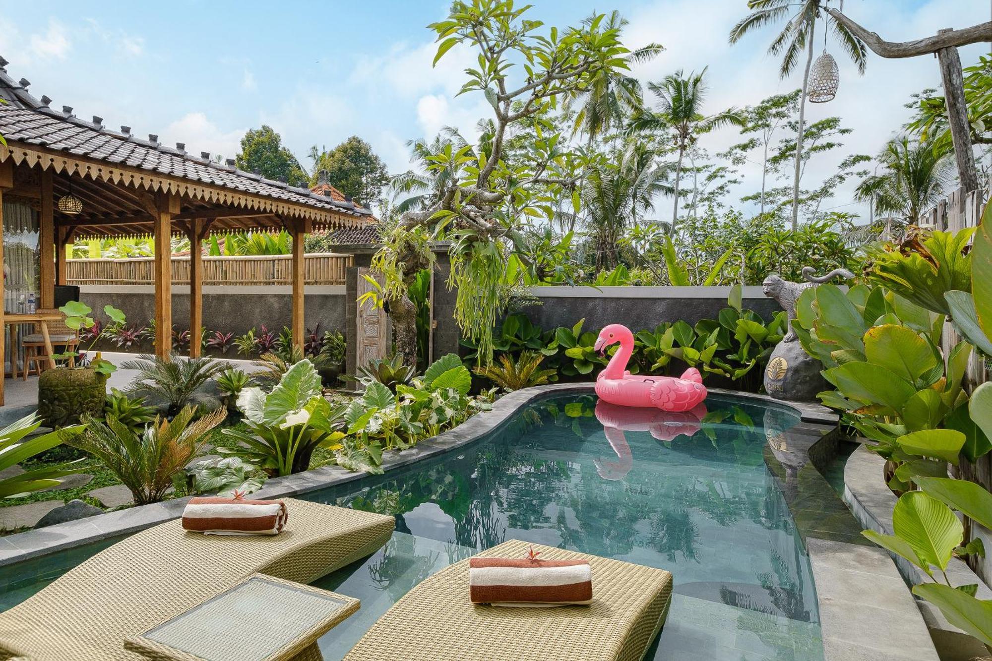 Ratni Ubud Villa ภายนอก รูปภาพ