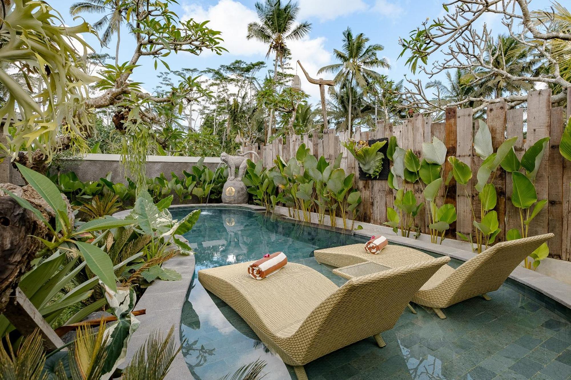 Ratni Ubud Villa ภายนอก รูปภาพ